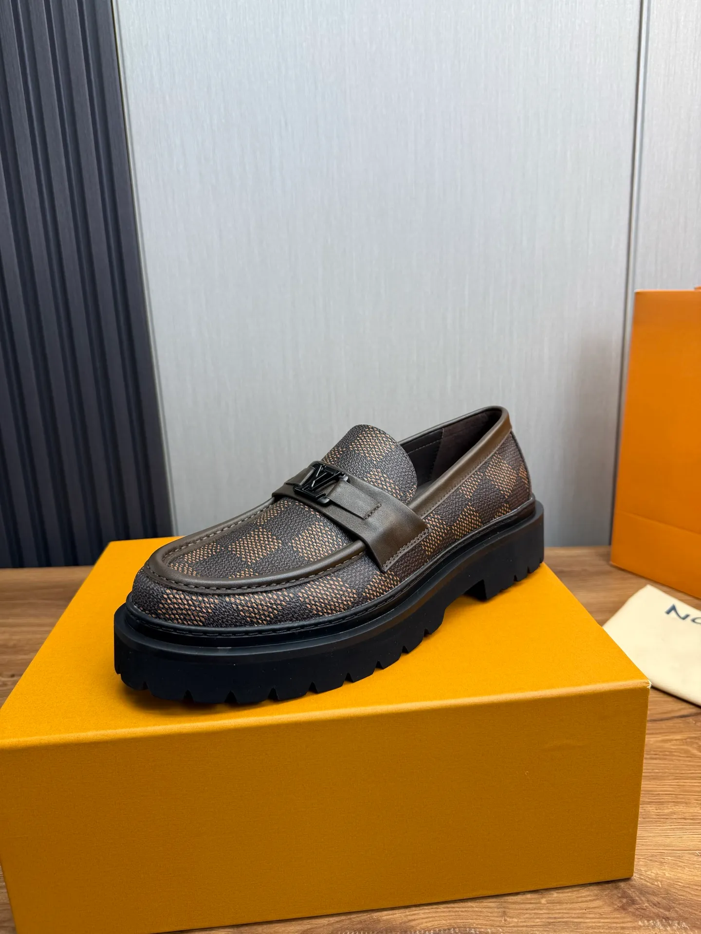 Men's shoes 💰640💰 LV. - Men's business casual leather shoes, top quality cow products. 1:1 shipment ⬆️Luxury and noble 👞All imported original brand leather materials, just to create a more comfortable wearing experience, upper: original cowhide ➕Imported full cow lining, original outsole ✔️36-45 (38.45 non-refundable)
